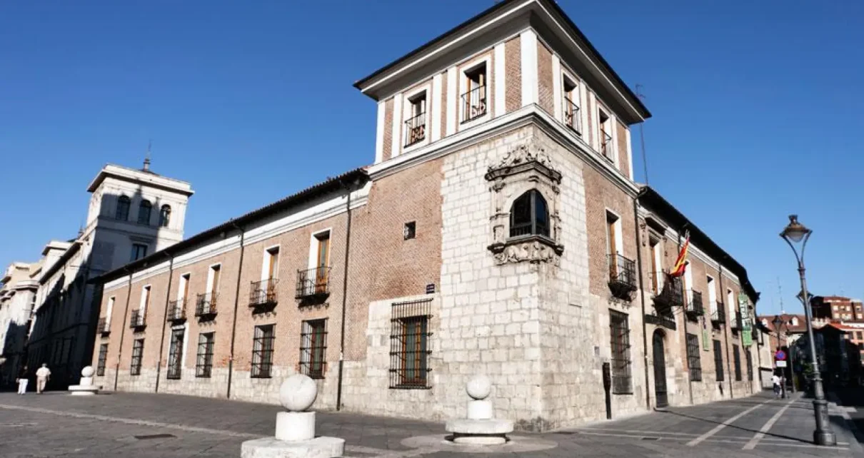 Palacio de Pimentel, sede de la Diputación de Valladolid Ayuntamiento de Valladolid