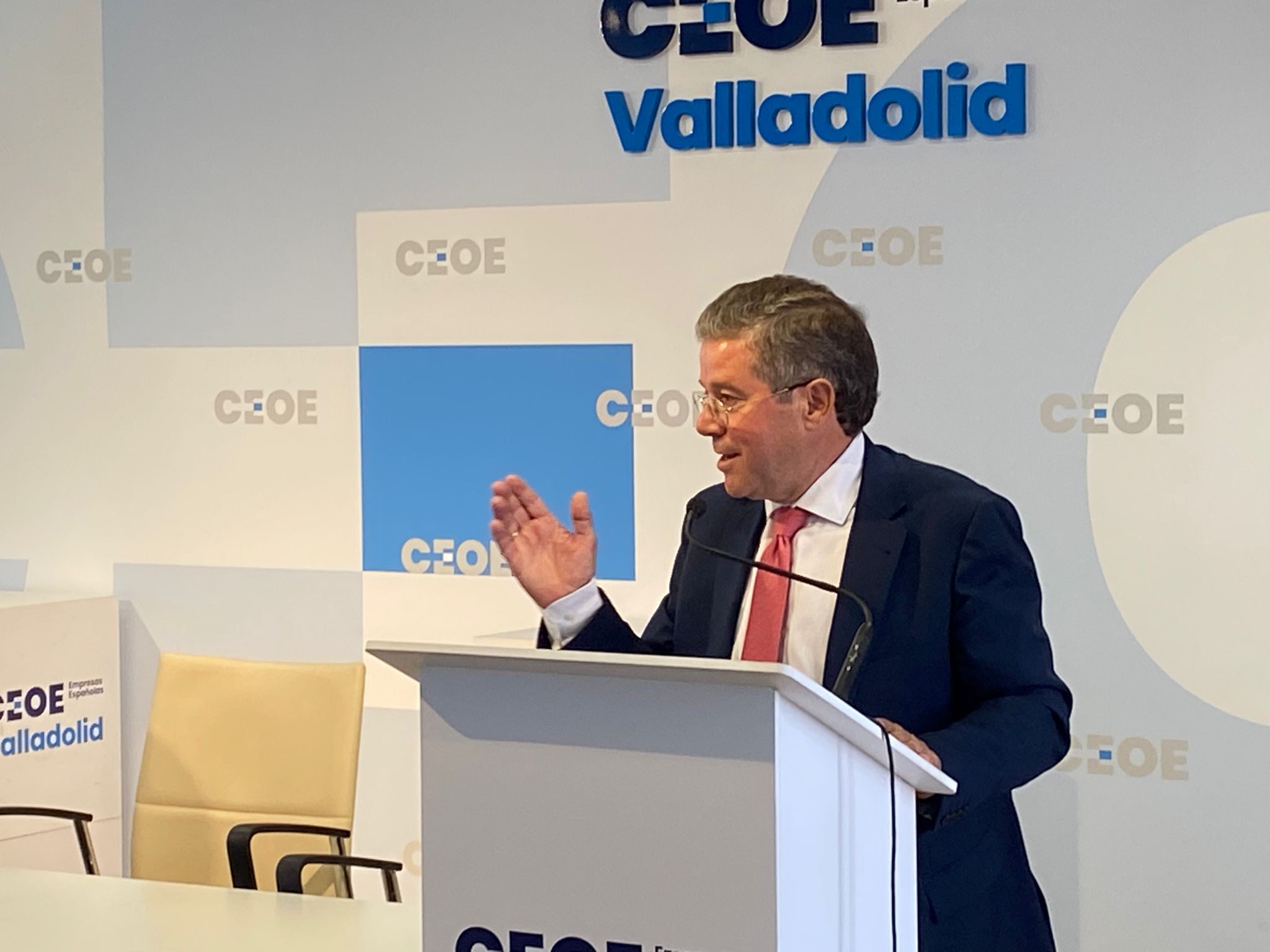 Asamblea Electoral CEOE Valladolid 1