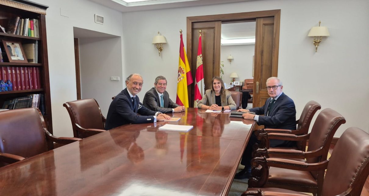 Reunión CEOE Valladolid Consejería de Educación JCyL
