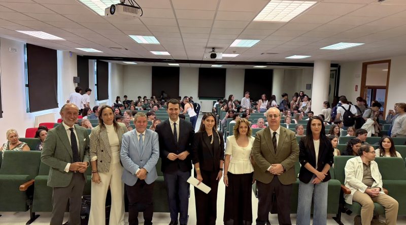 Carlos Magdaleno Facultad de Comercio